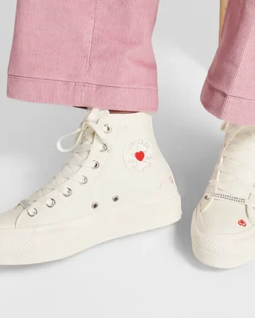 Converse Valentines Day Pack Chuck All Star Off White On Feet Detail