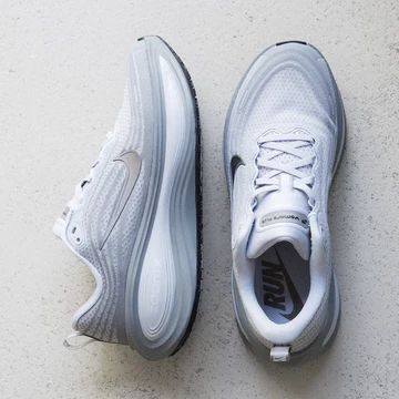 Nike Vomero Plus Wolf Grey Mood