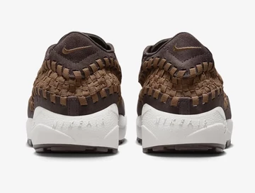 Nike Air Footscape Woven Earth von Hinten