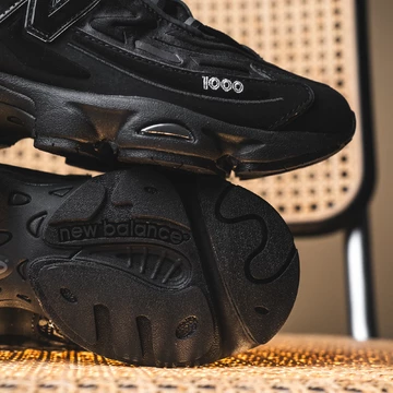 New Balance 1000 Black Cat Mood 3
