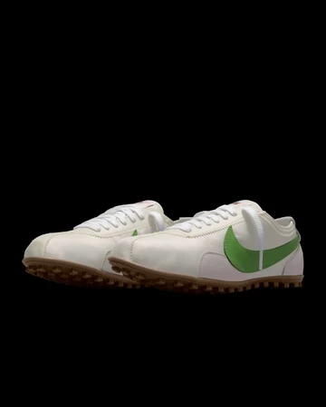 Nike Moon Shoe Chlorophyll schräg