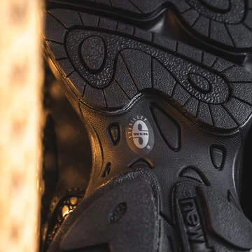 New Balance 1000 Black Cat Mood 2