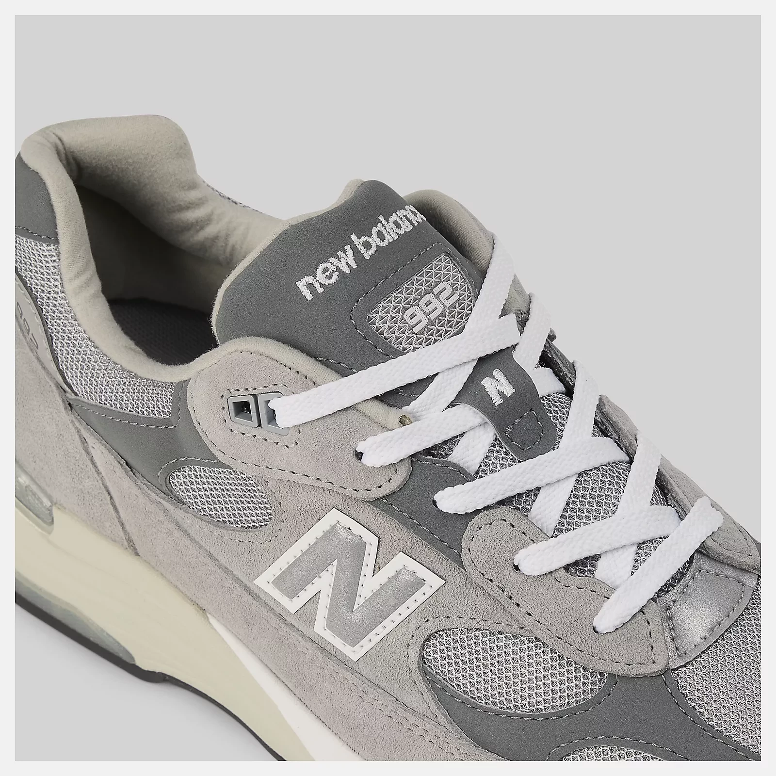 New Balance 992 Grey Silver U992GY | Dead Stock