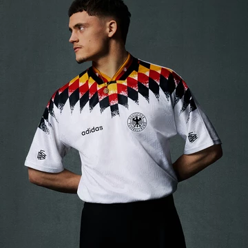 adidas DFB Germany Jersey 1994 Pack mit Model