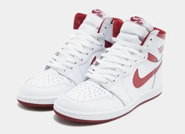 Jordan 1 High 85 Metallic Burgundy schräg