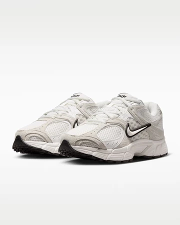 Nike V5 RNR Photon Dust schräg