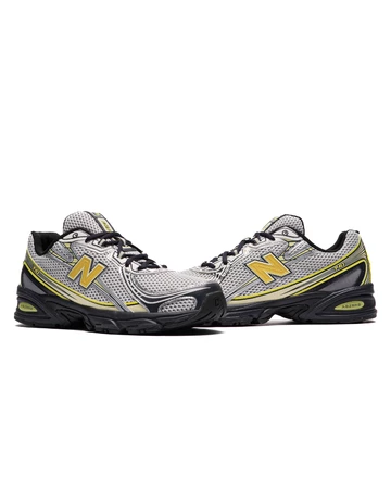 New Balance 740 Neon Black Paar Außenseiten