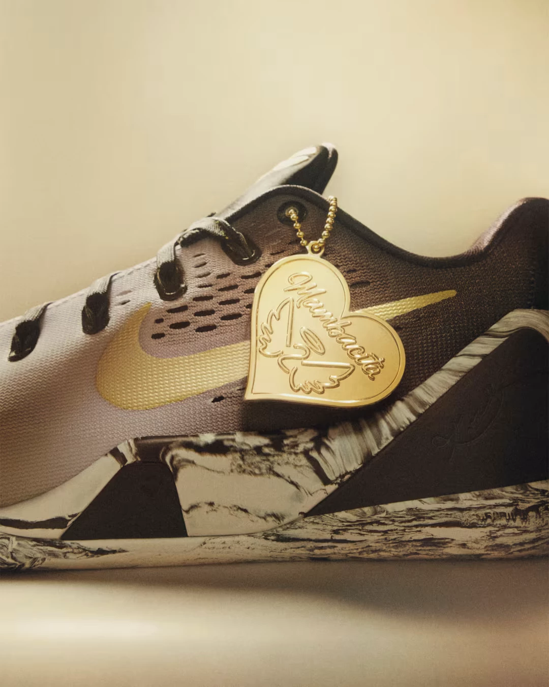 Nike Kobe 9 EM Low Protro Mambacita FZ7333-002 | Dead Stock