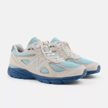 New Balance 990v4 Made in USA Moonbeam Paar seitlich