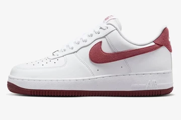 Der Air Force 1 Low Adobe von außen