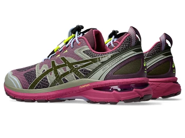 Up There Asics Gel-Terrain Lavendar schräg von hinten