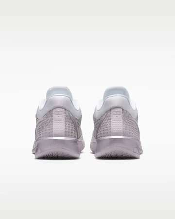 Nike Sabrina 4 Light Work von hinten
