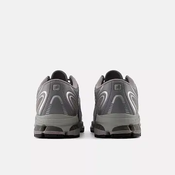 New Balance 1890A Mac Toe Truffle Salt von hinten