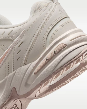 Nike Air Monarch IV Light Bone Ferse Details