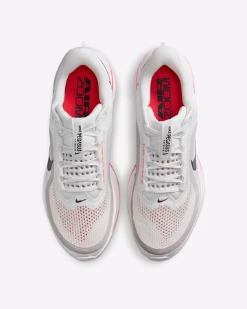 Nike Pegasus Premium Bright Crimson Paar von oben