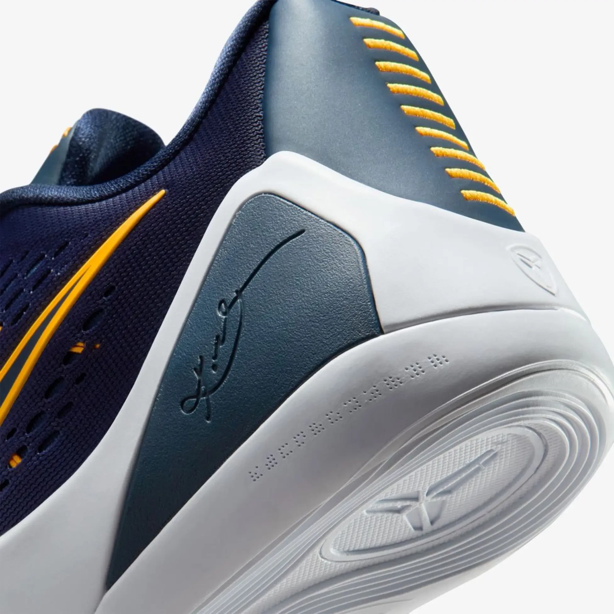 Nike Kobe 9 Elite Low EM Protro Daybreak IH1401-401 | Dead Stock