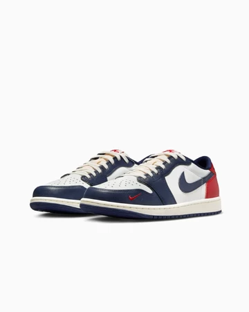 Jordan 1 Low Howard University Paar schräg seitlich