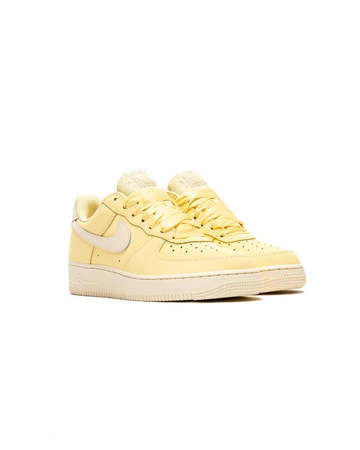 Nike Air Force 1 Retro PRM Ribbon Lace Soft Yellow schräg