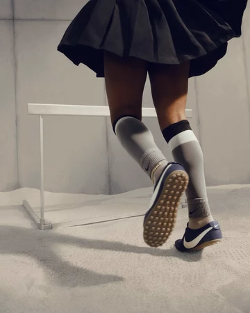 Nike Moon Shoe OG Mood 3