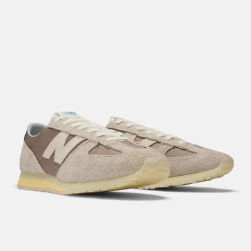 New Balance 471 Arid Stone Paar seitlich