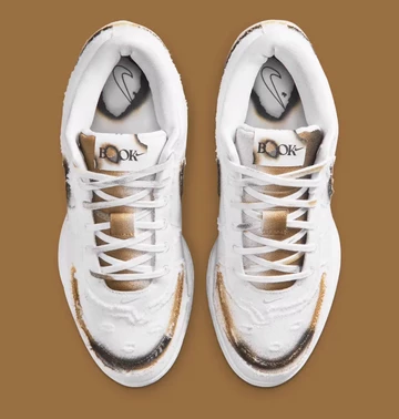 Nike Book 1 SE Torched von oben