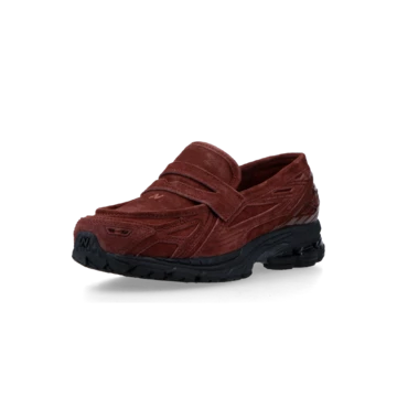 New Balance 1906 Loafer Rich Oak seitlich von Vorne