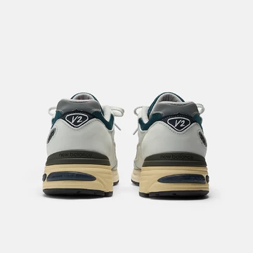 New Balance Made in UK 991v2 Grey Balsam Paar Fersen
