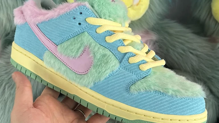 Verdy x Nike SB Dunk Visty - Image of the new collabo released
