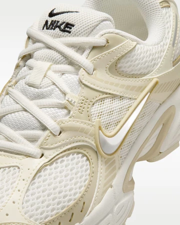 Nike V5 RNR Coconut Milk Detailbild