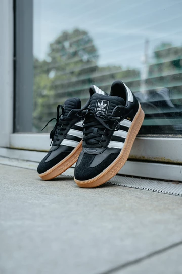 Der schwarze adidas Samba XLG - latest Pick Up