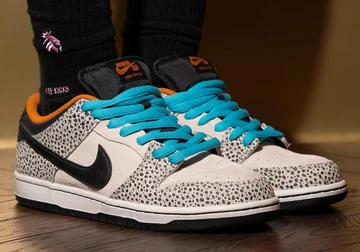 SB Dunk Low Safari Olympics schräg frontal