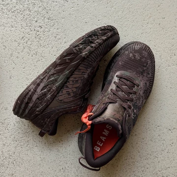 BEAMS x HOKA Bondi 7 Pack von oben