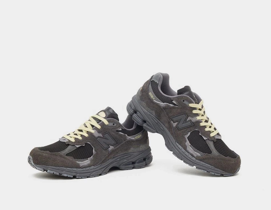 Size? x New Balance 2002R Refined Future Brown M2002RD5 | Dead Stock