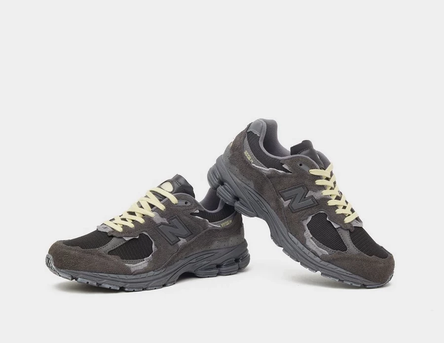 Size? x New Balance 2002R Refined Future Brown M2002RD5 | Dead Stock