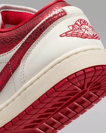 Jordan 1 Low White Ruby Ferse Details