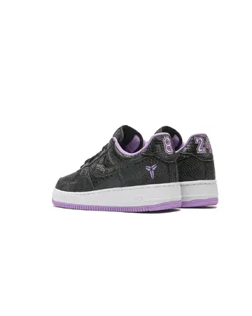 Kobe Bryant x Nike AF 1 Low Black Purple Stardust schräg
