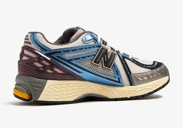 Der New Balance 1906R Blue Moonbeam von hinten