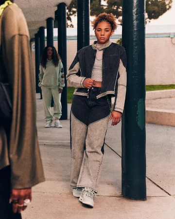 Jordan 4 Abundance Mood getragen