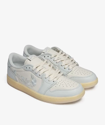 Air Jordan 1 Low OG Rabbit Floral Swoosh Paar