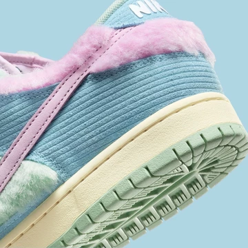 Verdy SB Dunk Low Visty Detail Ferse