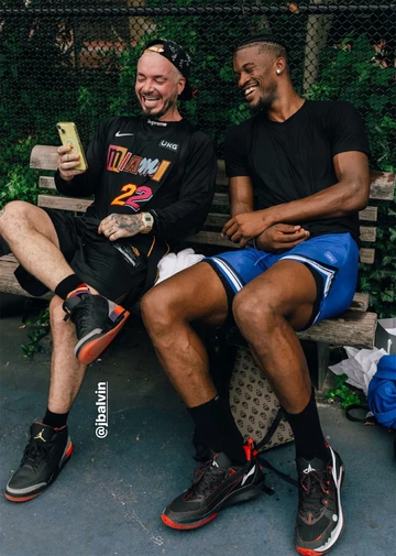 J Balvin x Air Jordan 3 Rio - echte Latin Vibes