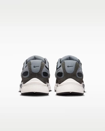 Nike V5 RNR Suede Anthracite von hinten