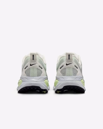 Nike Vomero 18 Barely Volt Paar Fersen
