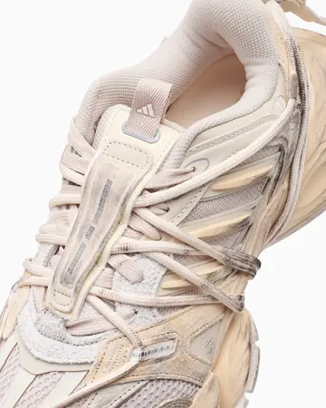 adidas XLG Runner Deluxe 2.0 Wonder White Detailbild