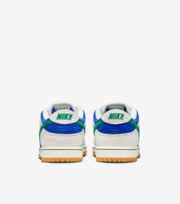 Nike SB Dunk Low Hyper Royal Paar von hinten