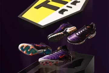 Nike Mercurial Superfly 9 FG Voltage Purple Werbebild mit dem OG Nike TN zusammen
