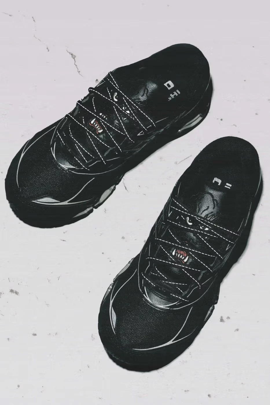 Maharishi x Mizuno SL Wave Prophecy Black D1GD2617 | Dead Stock