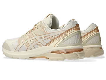 Asics Gel-Terrain Birch seitlich von Hinten