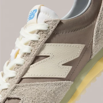 New Balance 471 Arid Stone Upper Details
