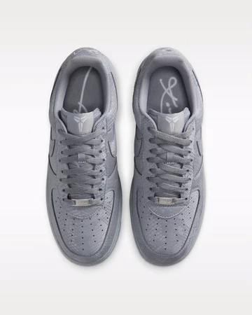 Kobe Bryant x Nike Air Force 1 Low Cool Grey von oben